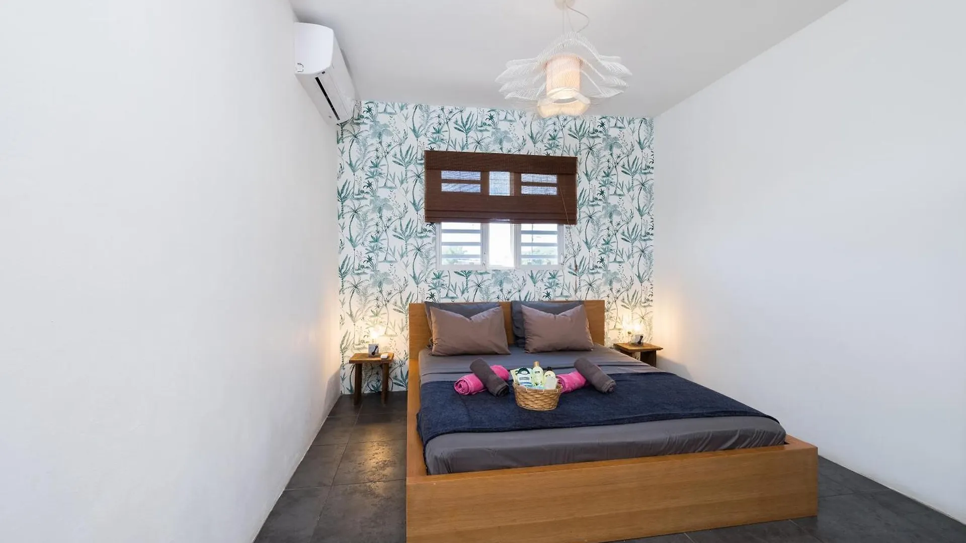 Stylish Apartment Near The Beach Willemstad Curaçao
